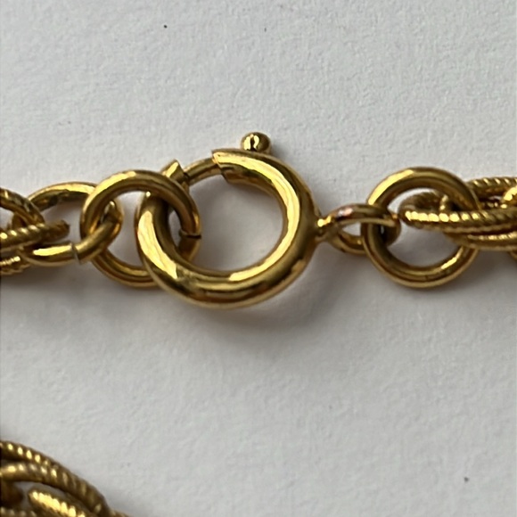 Vendom simulated jade 3” Pin/Pendant on 26” Necklace vintage - Picture 5 of 8